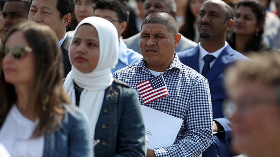 Multitud de inmigrantes