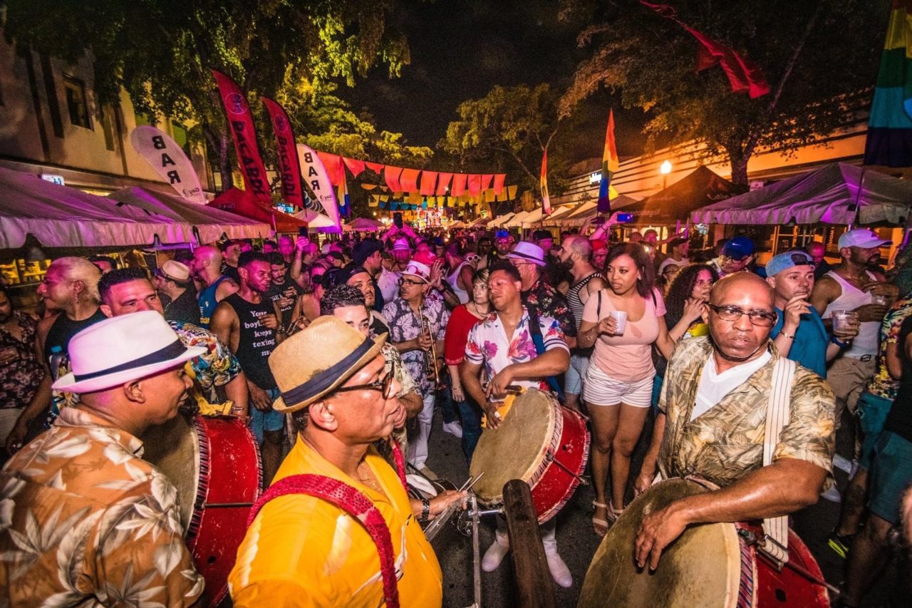 ¡Regístrese para el evento lo antes posible y demuestre su amor por el orgullo!