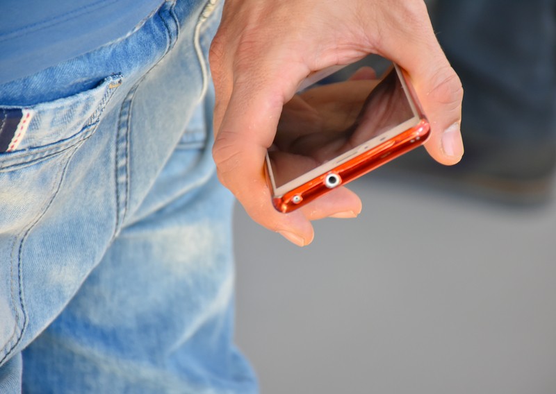 Cellphone and pocket