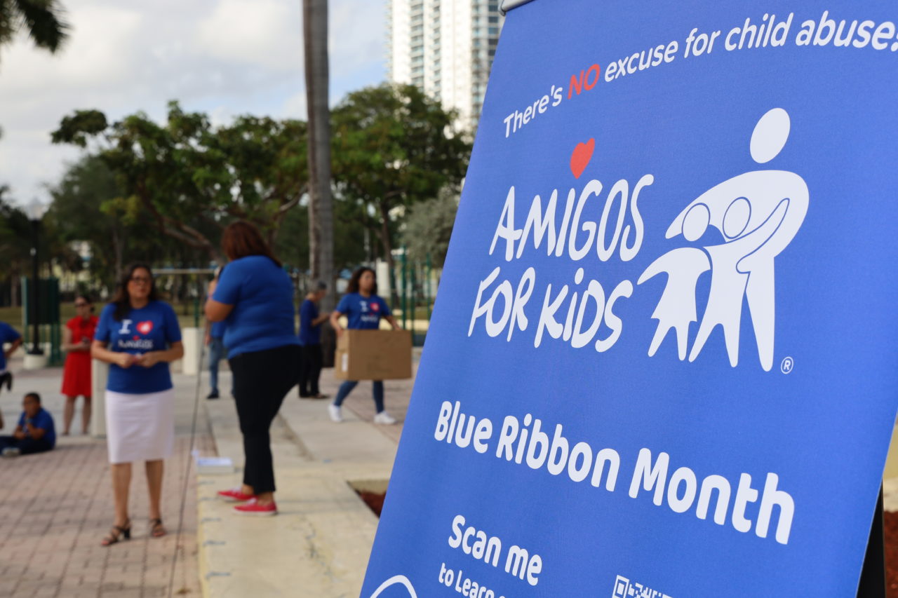 Mes de Abuso infantil
