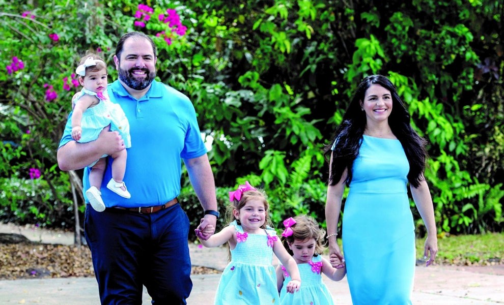 Jorge Fors and family