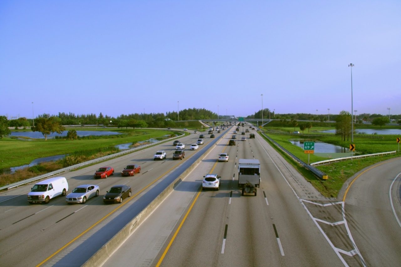 Cars moving on Florida's Turnpike extension