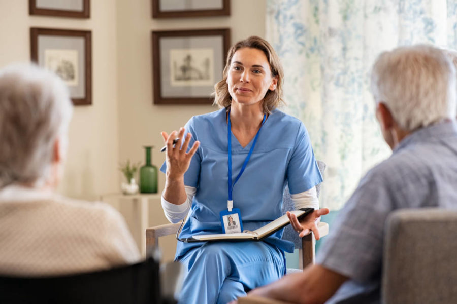A female doctor is assisting