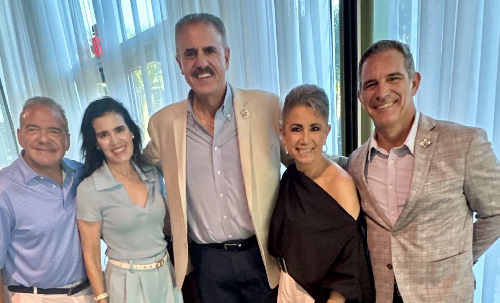 Cecil & Ana Milton with Ron & Rita Magill and Zoo Miami Foundation President/CEO Jose Romano.